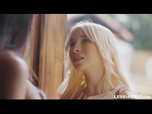 ❤️ Chica vuelve a casa unos meses después y acaba comiéndole el coño a su madrastra ❌ Porno en es.xxx-wow-net.ru ❌️
